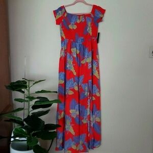 Lulu's red floral maxi dress, smocked bodice and arms, slit, womens size large